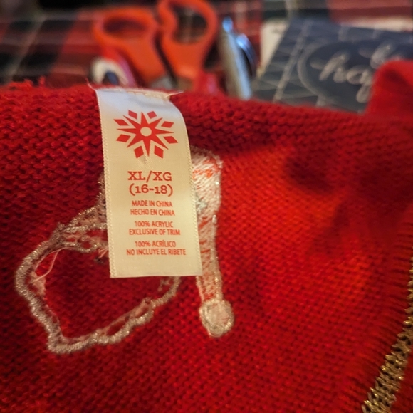 SUPER COOL WOMENS CHRISTMAS SANTA VEST LIKE NEW MAKE OFFER - Picture 3 of 3